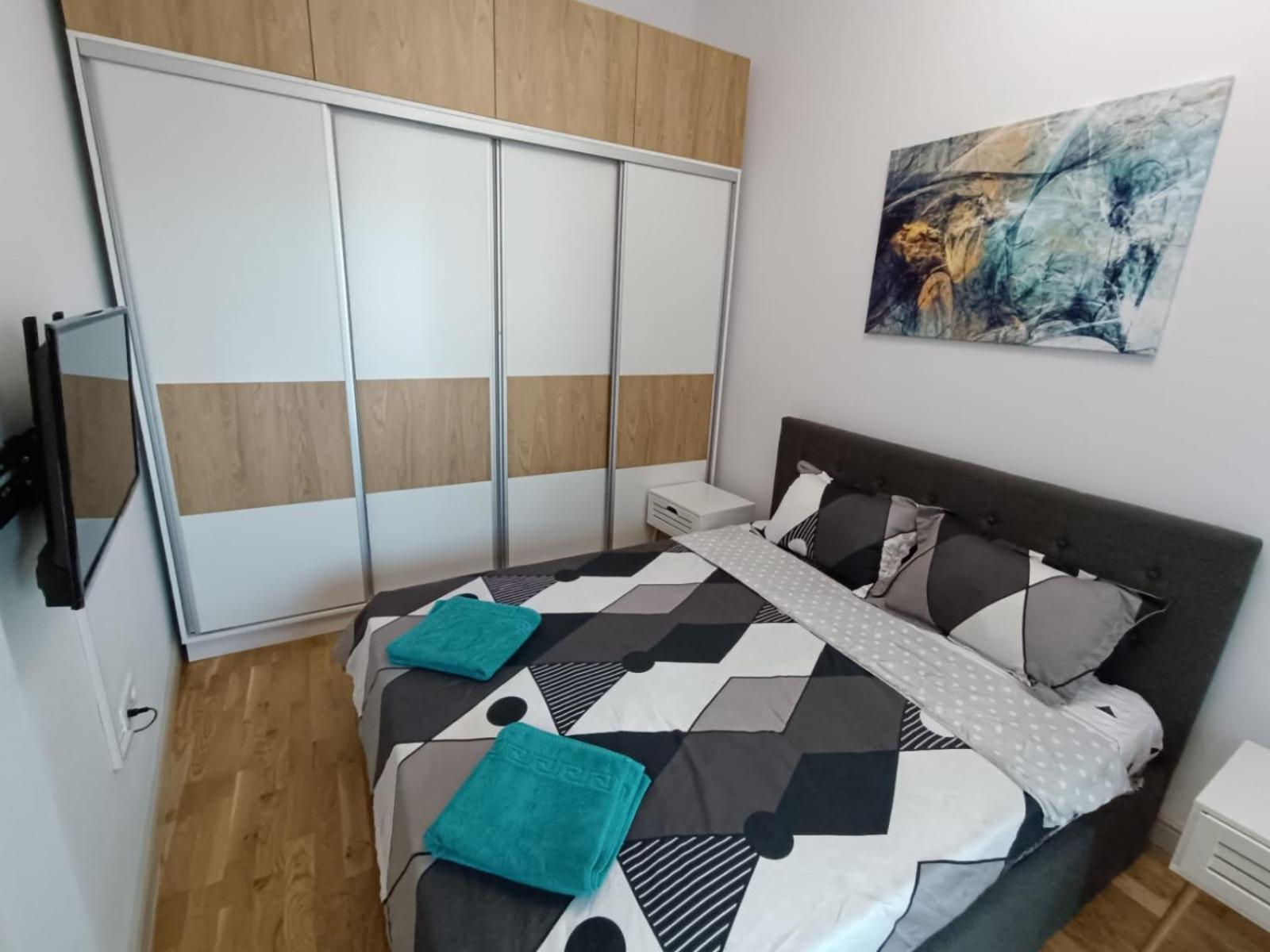 Near Airport 2 Rooms Apartments In Himson Jassy Zewnętrze zdjęcie