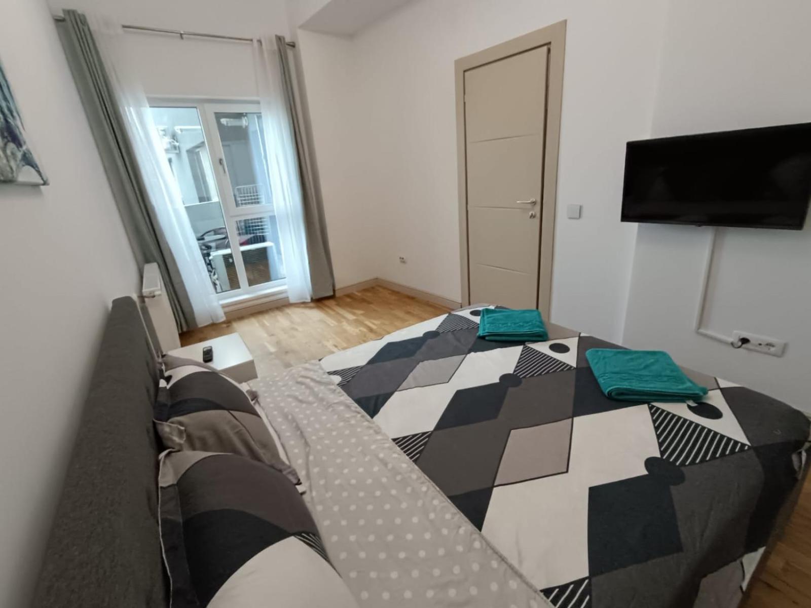 Near Airport 2 Rooms Apartments In Himson Jassy Zewnętrze zdjęcie